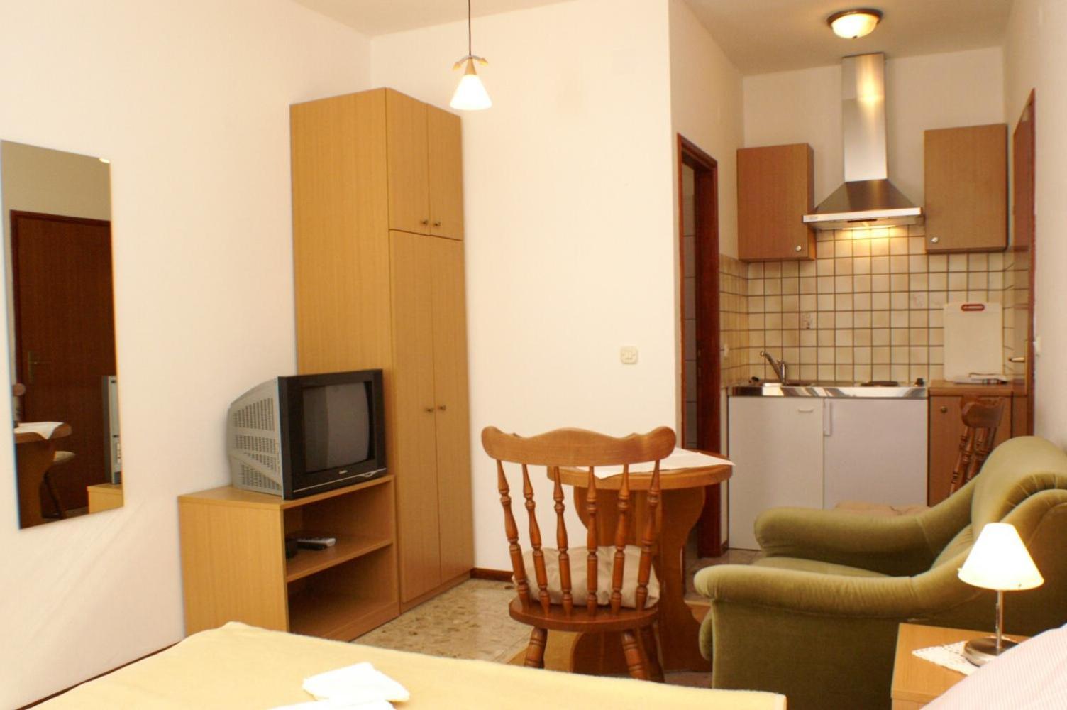 Apartments By The Sea Orebic, Peljesac - 4496 Orebić Exterior foto